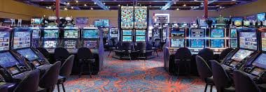 candyland score live dealer studio with multiple HD table cameras and professional dealers